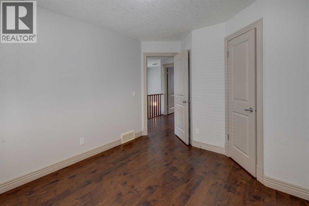 112 Cougarstone Manor Sw, Calgary, Alberta  T3H 5N4 - Photo 27 - A2261850