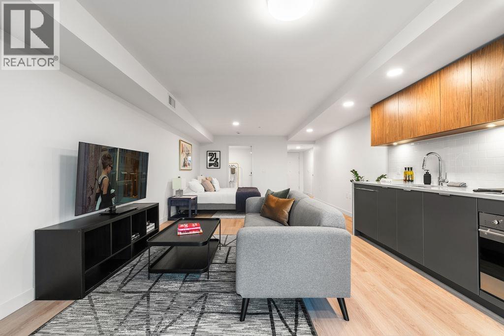 307 2419 Grant Street, Vancouver, British Columbia  V5K 3G5 - Photo 4 - R3093522