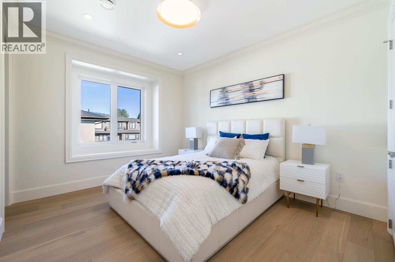 Listing Picture 15 of 39 : 6173 AUBREY STREET, Burnaby / 本拿比 - 魯藝地產 Yvonne Lu Group - MLS Medallion Club Member