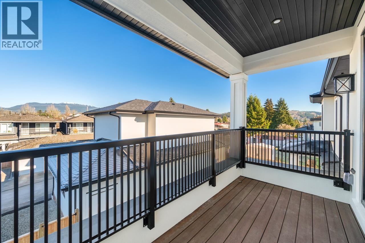 Listing Picture 18 of 39 : 6173 AUBREY STREET, Burnaby / 本拿比 - 魯藝地產 Yvonne Lu Group - MLS Medallion Club Member