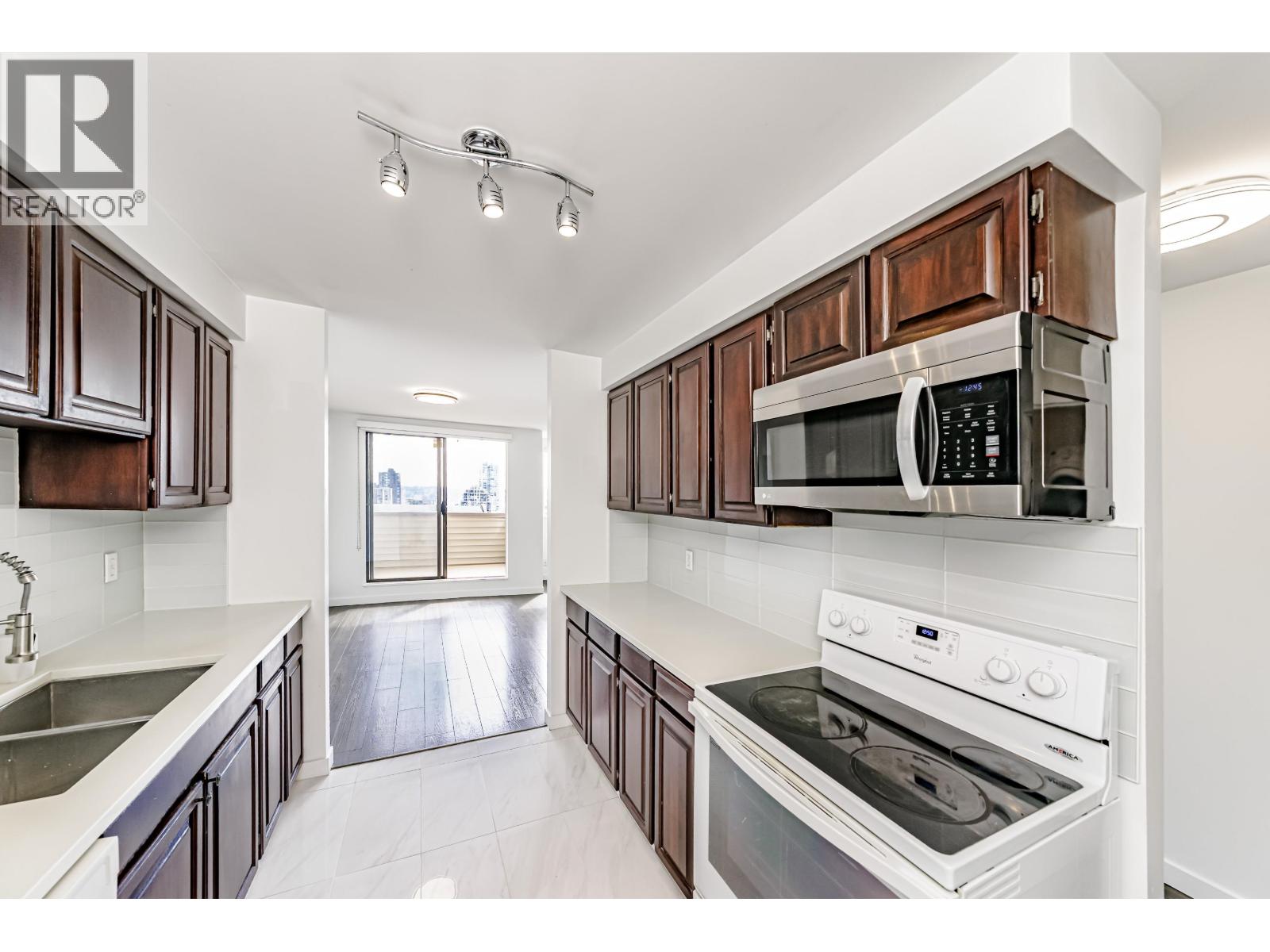 302 225 Sixth Street, New Westminster, British Columbia  V3L 3A5 - Photo 11 - R3093965