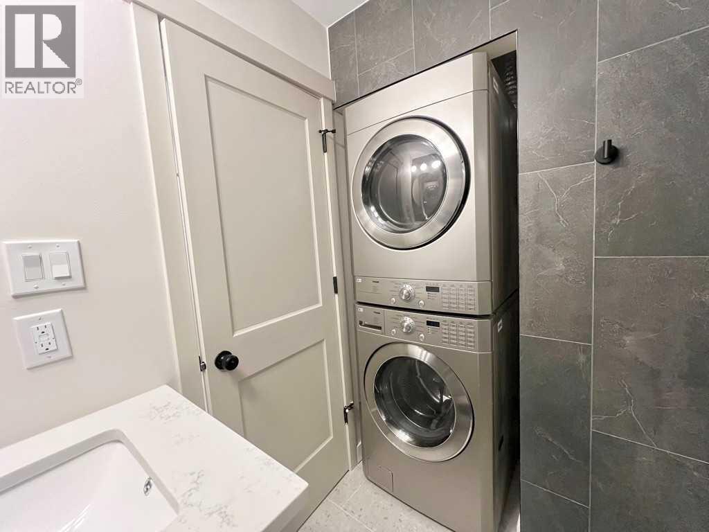 146 Springwood Drive Sw, Calgary, Alberta  T2W 0K5 - Photo 17 - A2281936