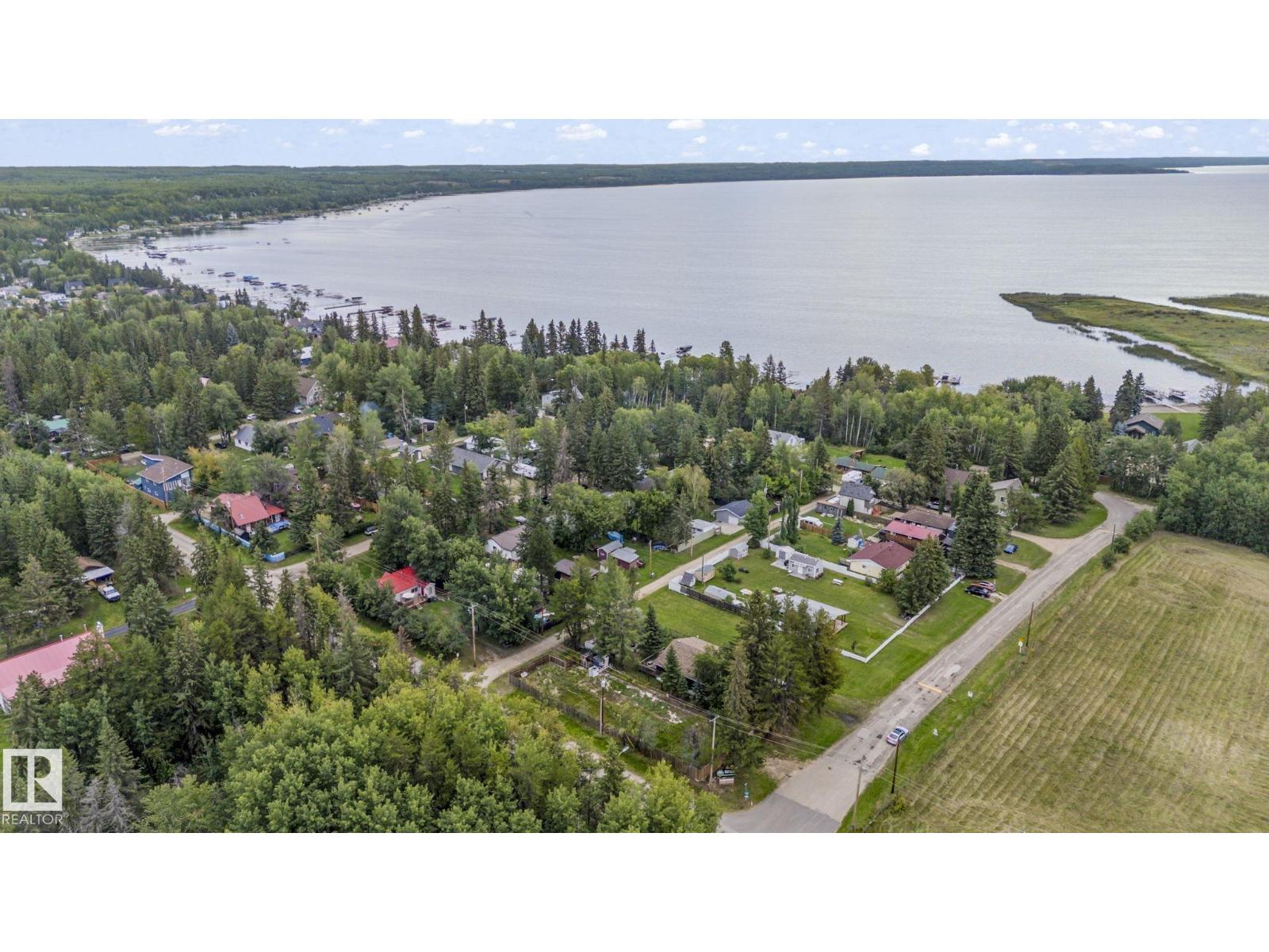 156 10 St, Rural Parkland County, Alberta  T0E 2B0 - Photo 4 - E4475068