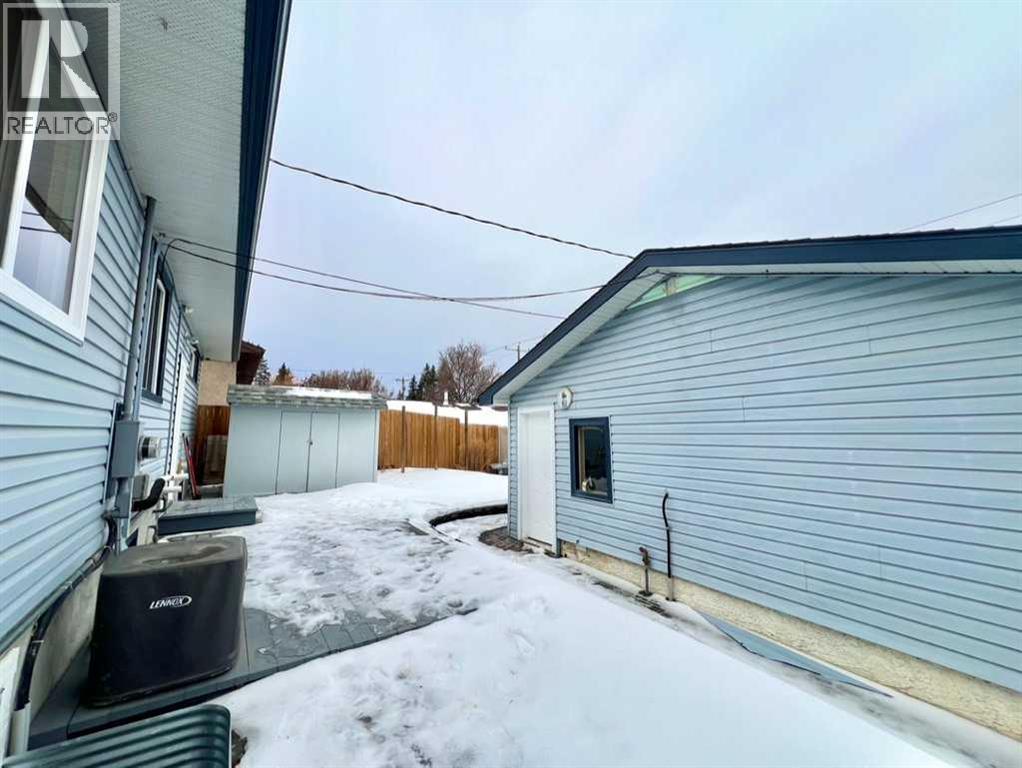 146 Springwood Drive Sw, Calgary, Alberta  T2W 0K5 - Photo 35 - A2281936