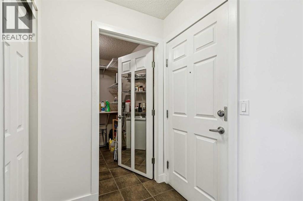 202, 2022 Canyon Meadows Drive Se, Calgary, Alberta  T2J 7H1 - Photo 4 - A2287616