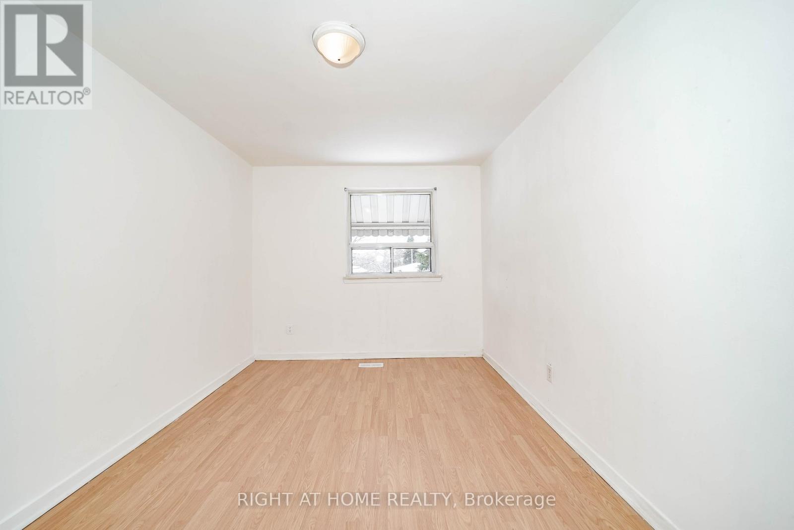 4 Pender Crescent, Toronto, Ontario  M1T 2M7 - Photo 11 - E12825406