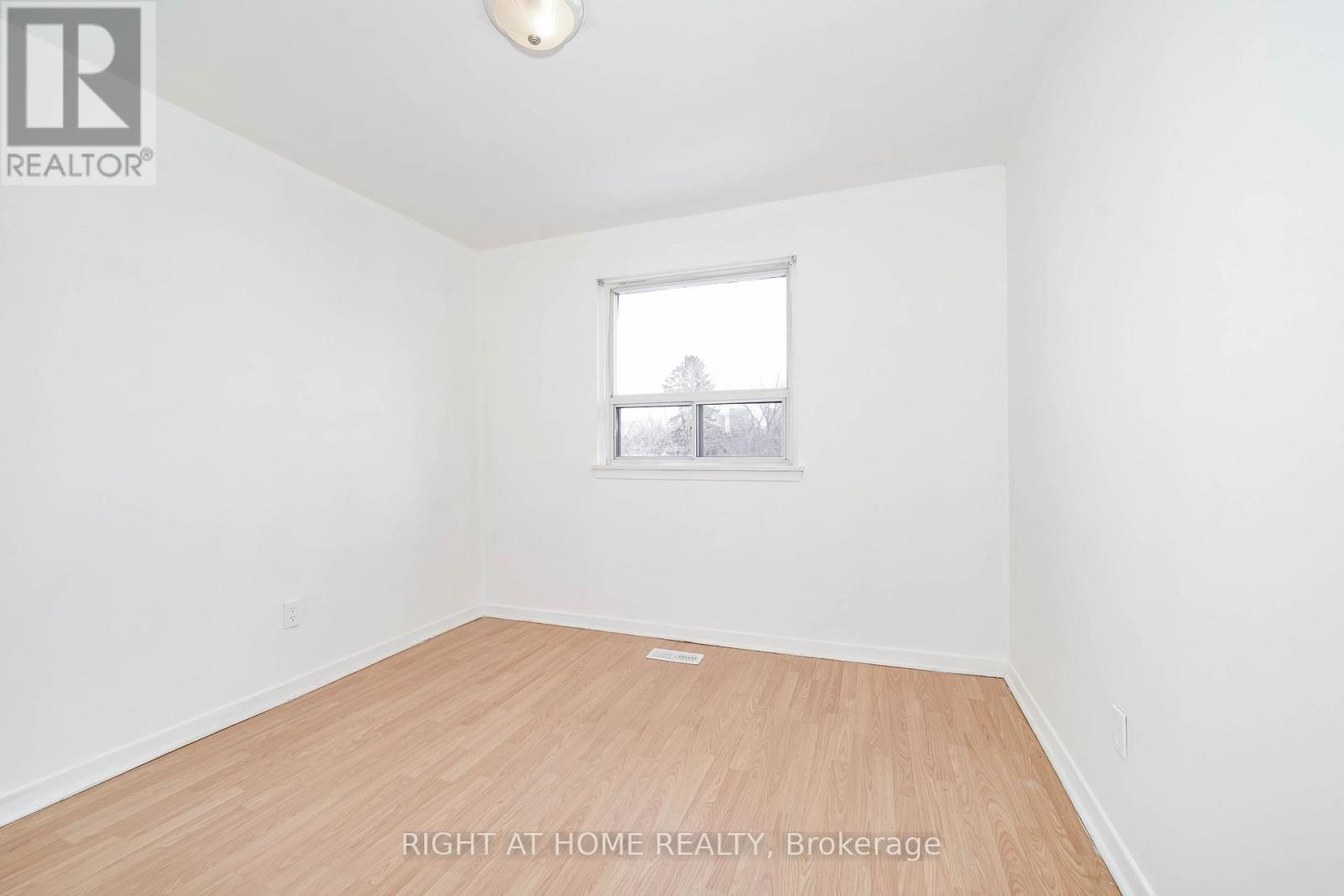 4 Pender Crescent, Toronto, Ontario  M1T 2M7 - Photo 17 - E12825406