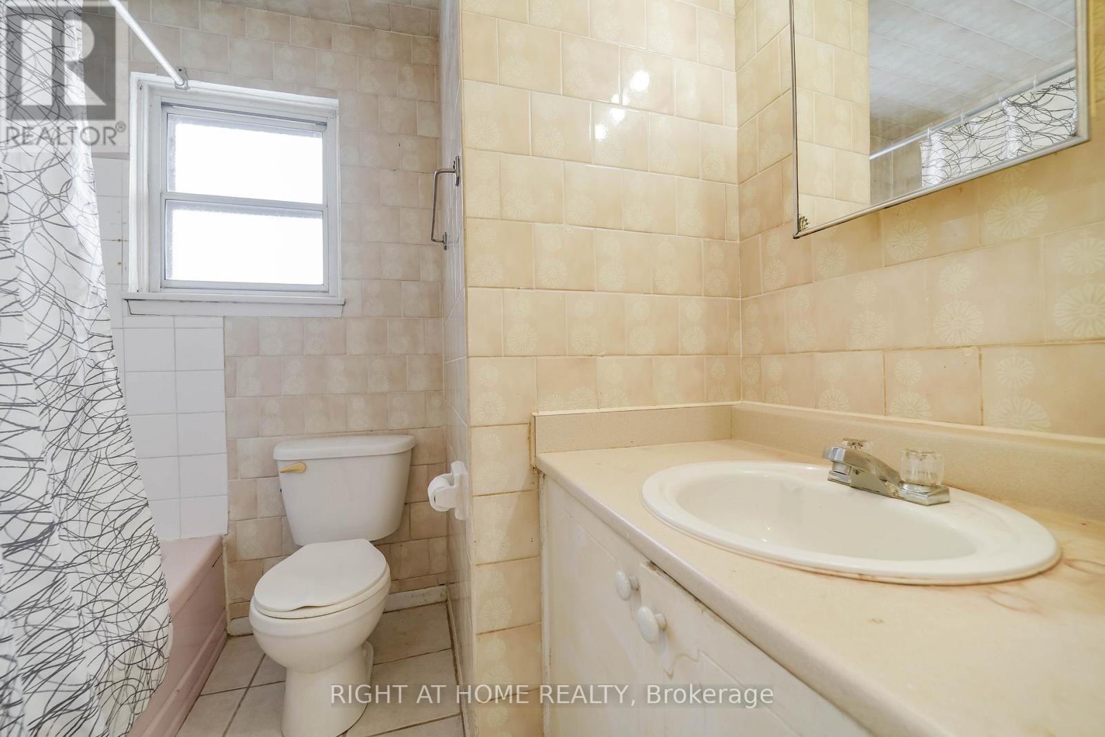 4 Pender Crescent, Toronto, Ontario  M1T 2M7 - Photo 20 - E12825406