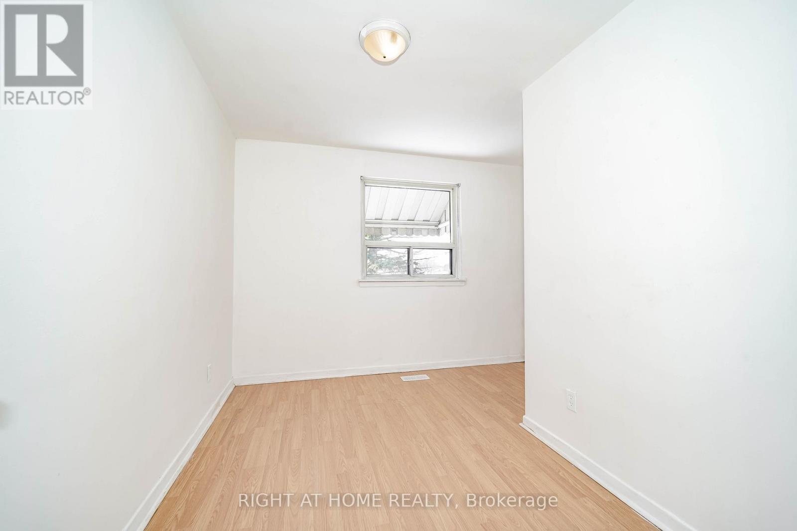 4 Pender Crescent, Toronto, Ontario  M1T 2M7 - Photo 8 - E12825406