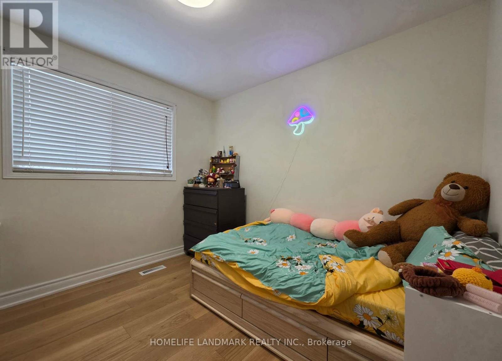 16 Redcastle Crescent, Georgina, Ontario  L4P 3M1 - Photo 12 - N12825414