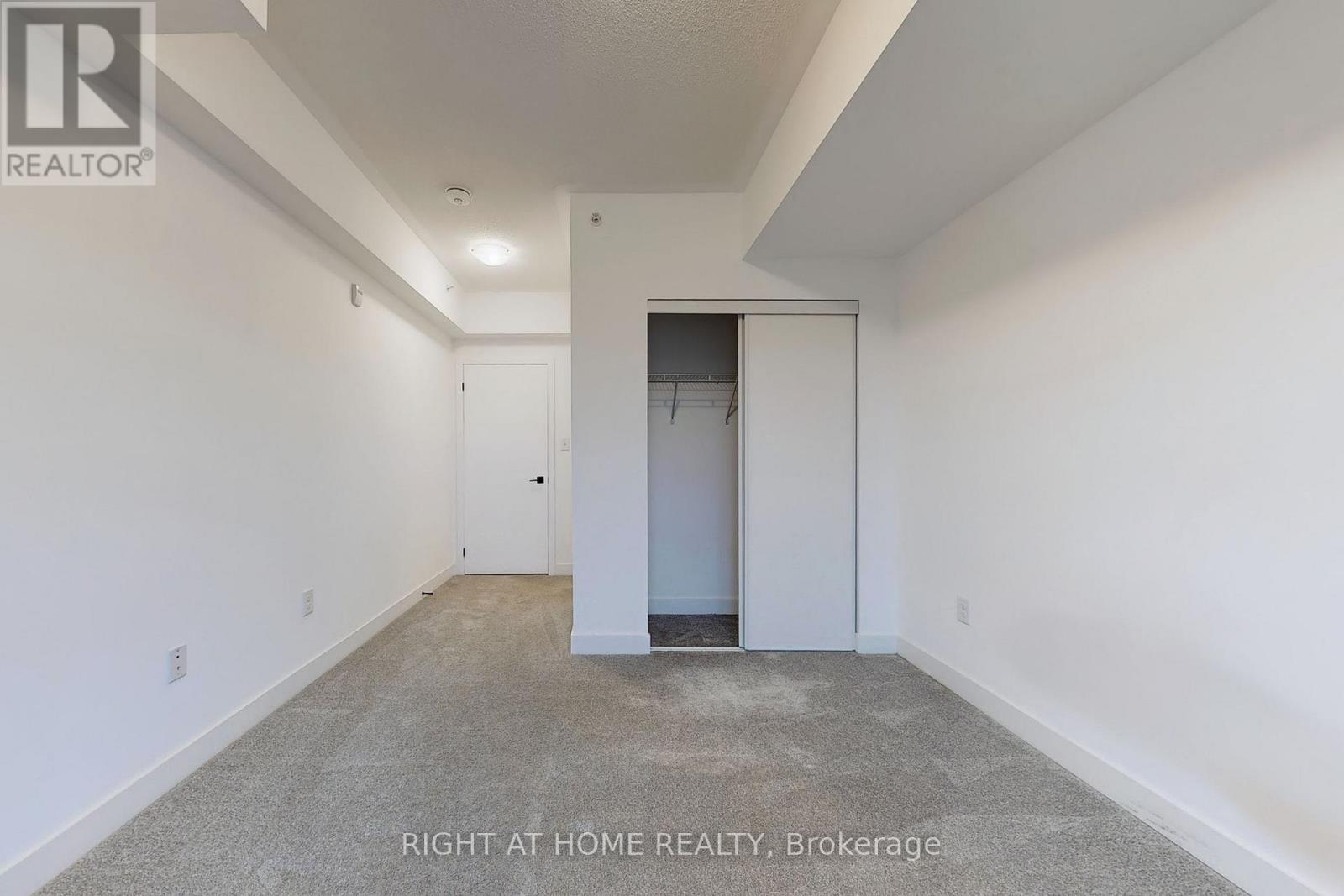 #208 - 4 Spice Way, Barrie, Ontario  L9J 0M2 - Photo 10 - S12825398