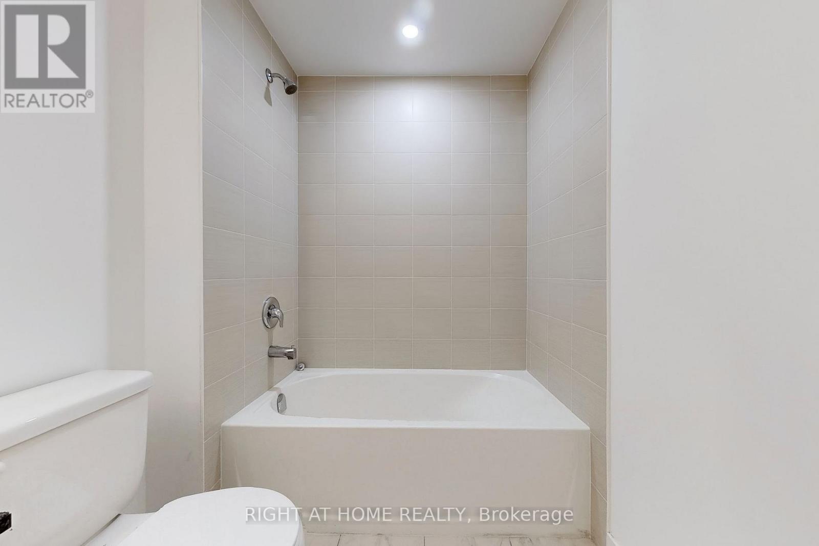 #208 - 4 Spice Way, Barrie, Ontario  L9J 0M2 - Photo 19 - S12825398