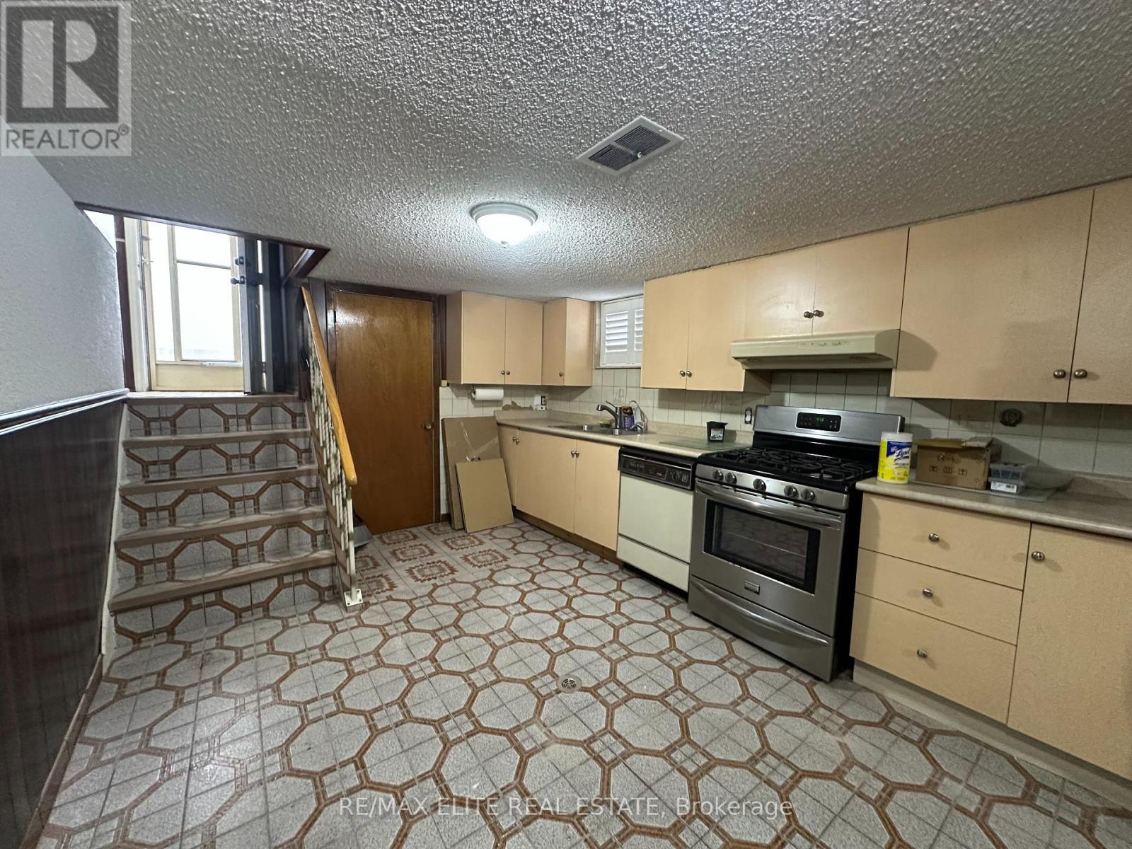 Basement - 207 Church Street, Toronto, Ontario  M9N 1N9 - Photo 3 - W12825416