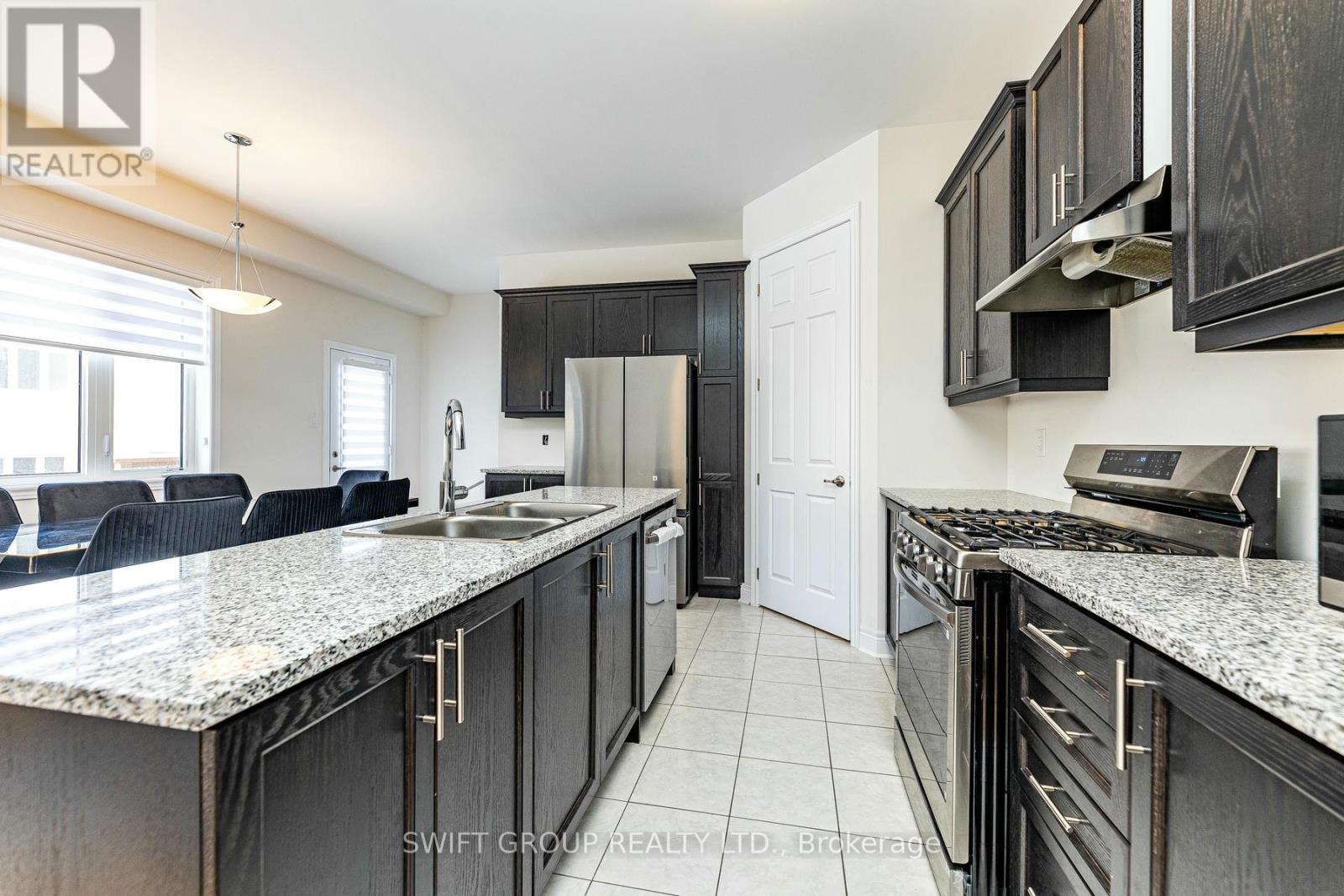 27 Keyworth Crescent, Brampton, Ontario  L6R 4E8 - Photo 15 - W12825418