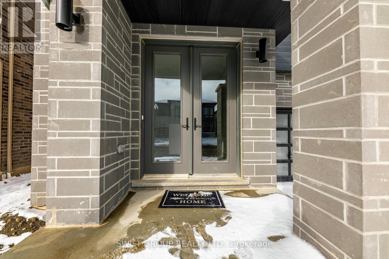 27 Keyworth Crescent, Brampton, Ontario  L6R 4E8 - Photo 3 - W12825418