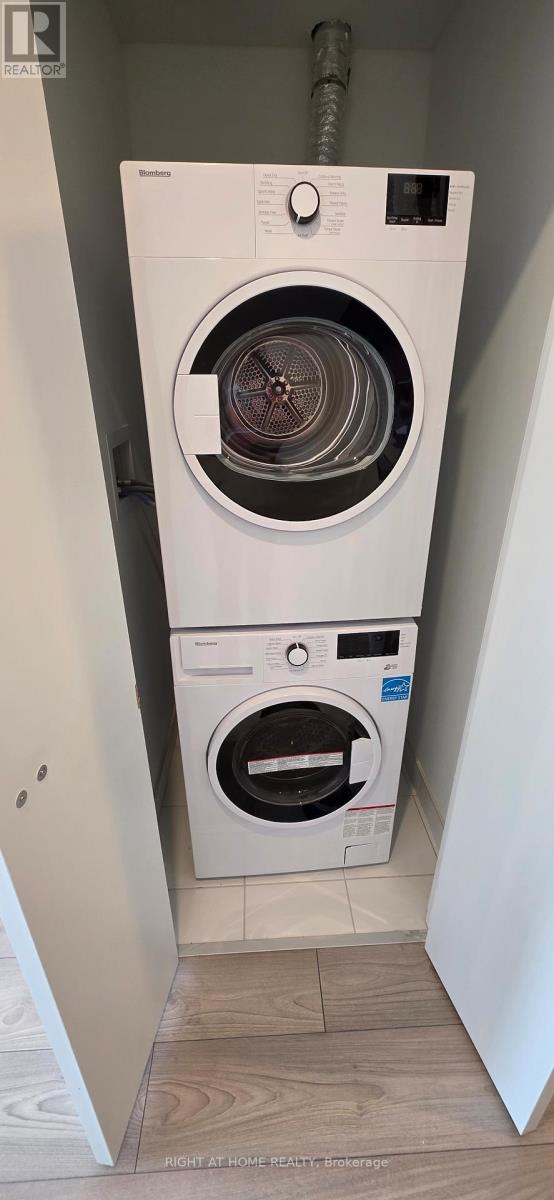 #2007 - 1 Fairview Road E, Mississauga, Ontario  L5A 0B4 - Photo 19 - W12825420