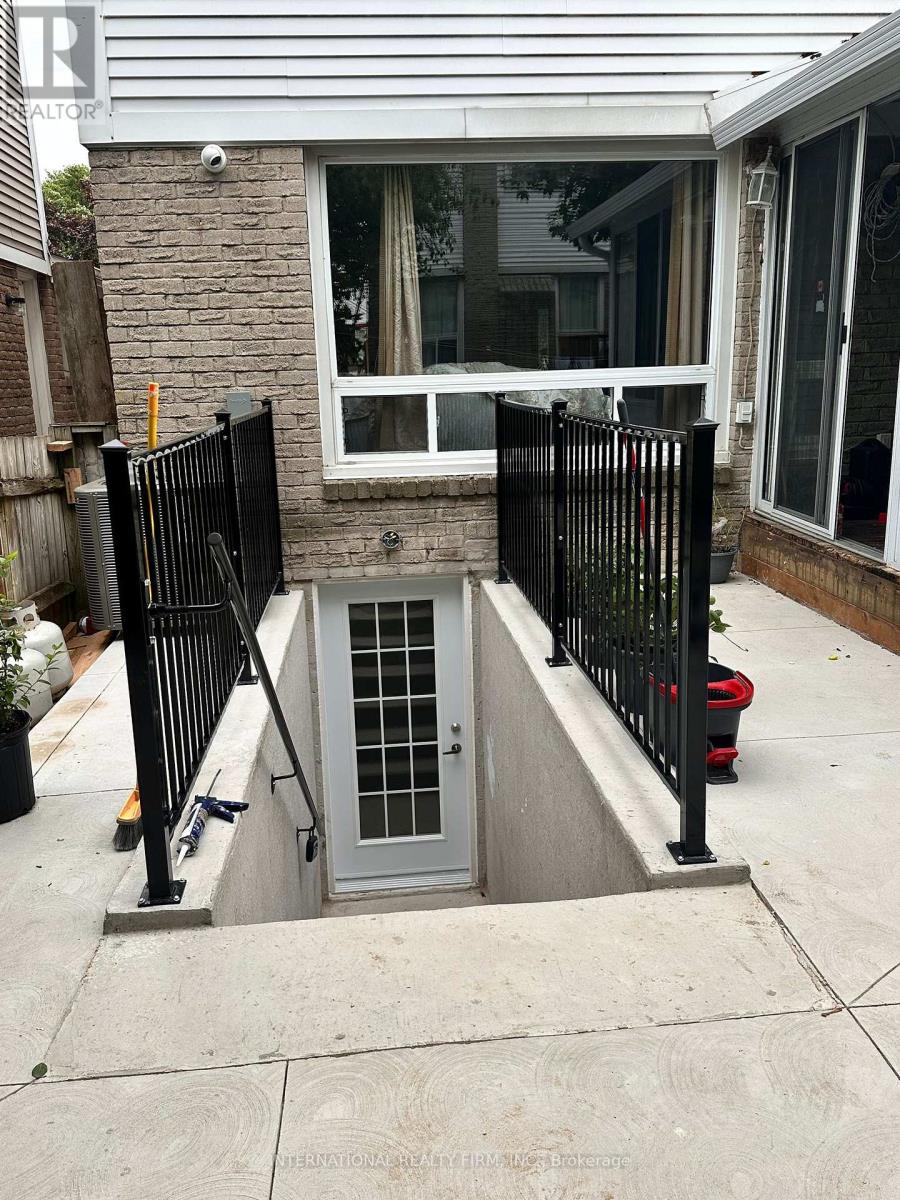 4 Joshua Court, Brampton, Ontario  L6S 3W4 - Photo 33 - W12825422