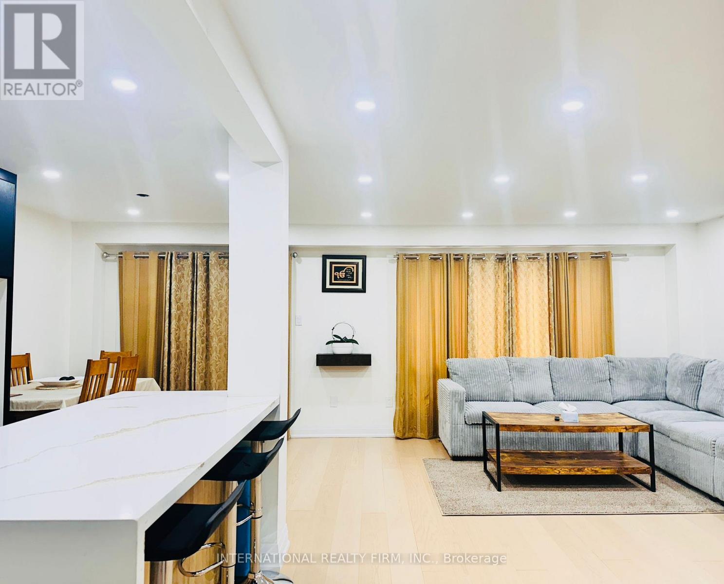 4 Joshua Court, Brampton, Ontario  L6S 3W4 - Photo 6 - W12825422