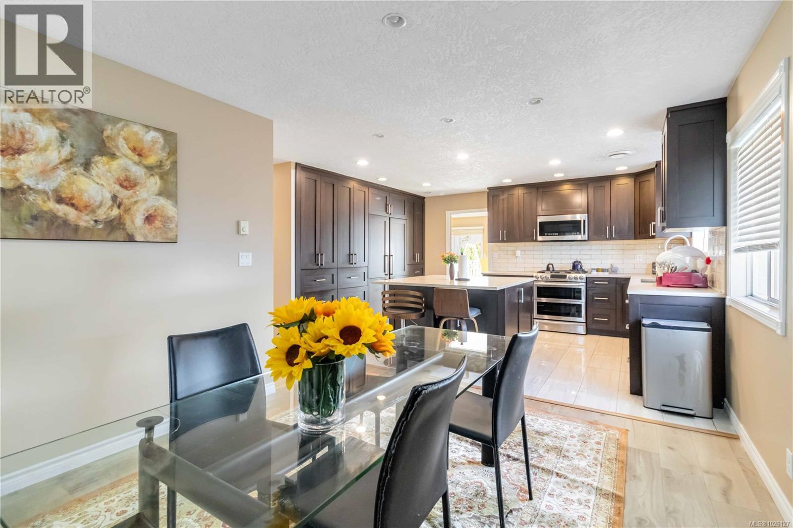 886 Lodi Ave, Saanich, British Columbia  V8Z 6R2 - Photo 5 - 1026127