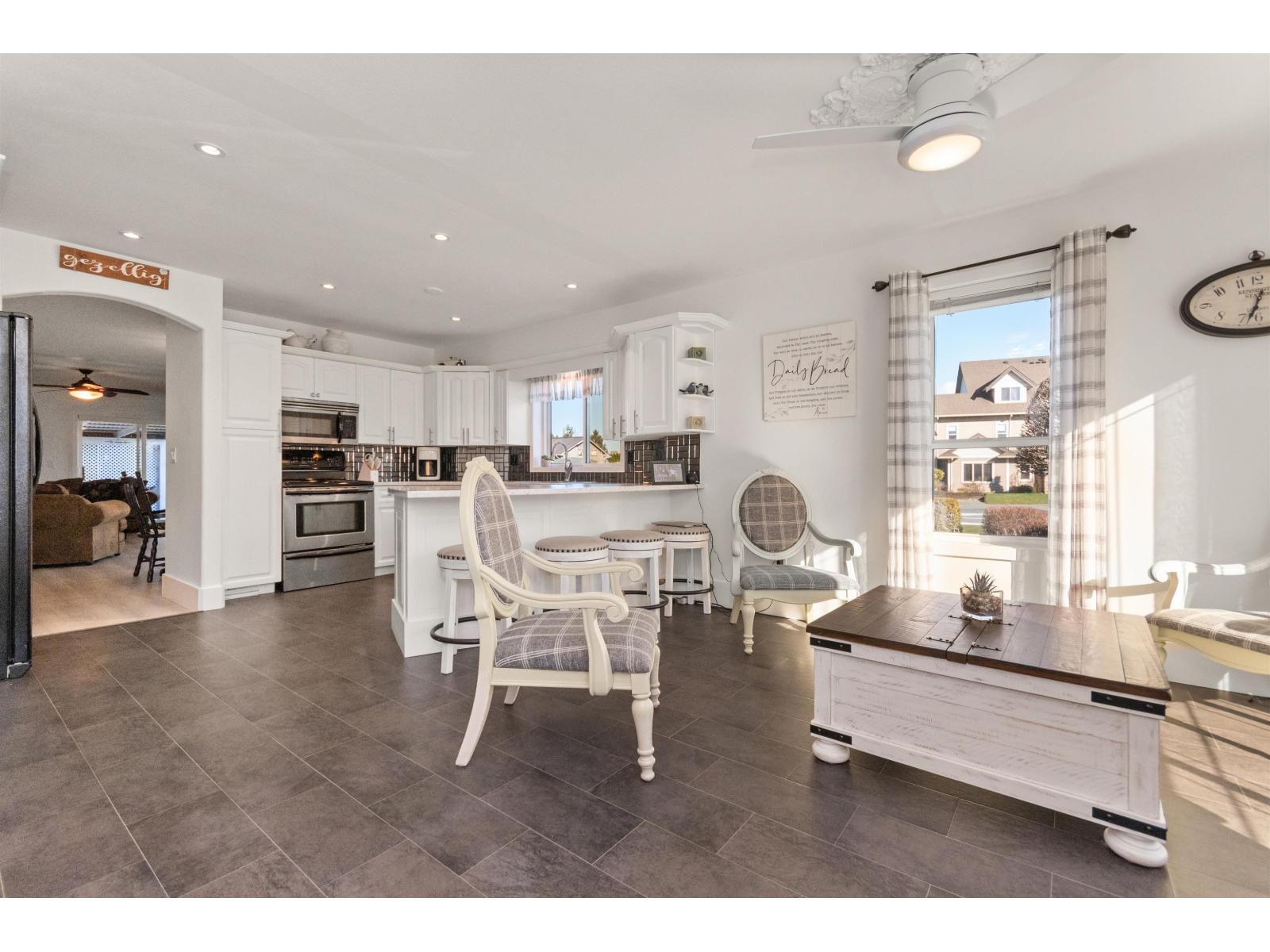 7 8979 Broadway Street, Chilliwack Proper South, Chilliwack, British Columbia  V2P 5V9 - Photo 3 - R3093904