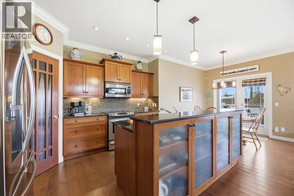 4 Bridle Estates Road Sw, Calgary, Alberta  T2Y 5A8 - Photo 9 - A2287371