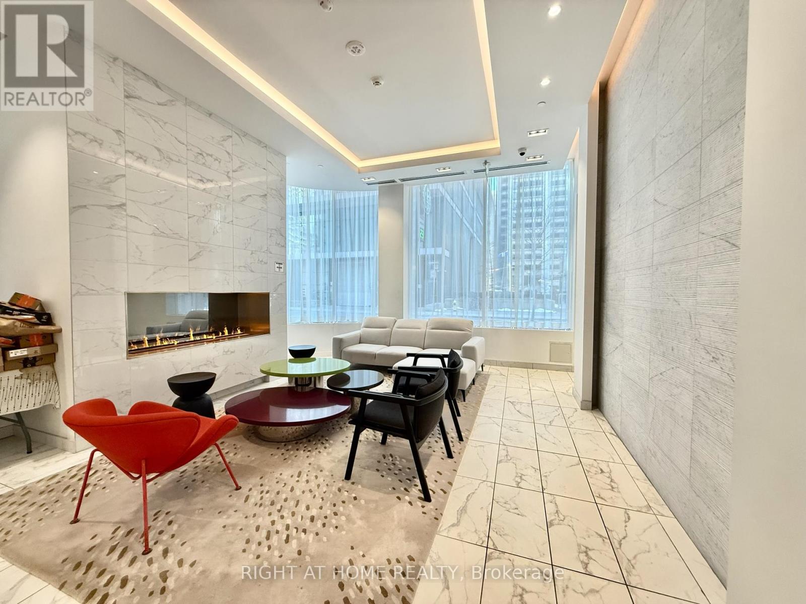 3306 - 238 Simcoe Street, Toronto, Ontario  M5T 0E2 - Photo 19 - C12821532