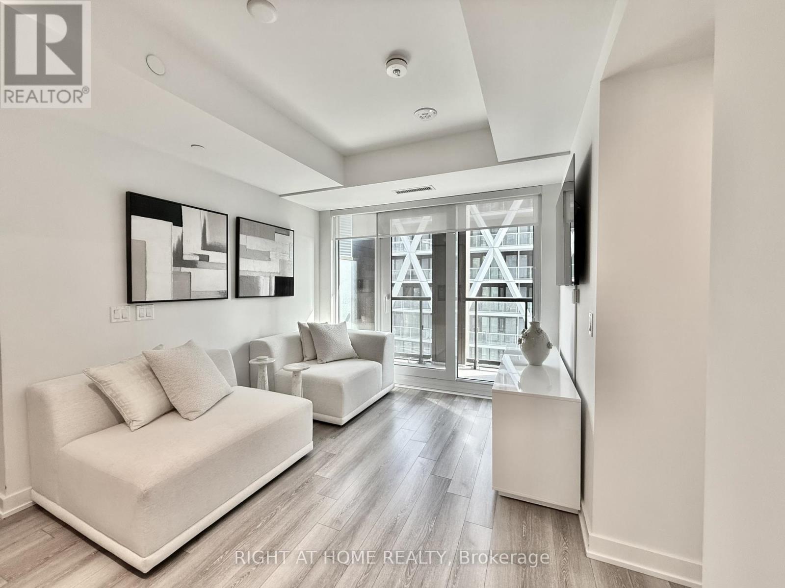 3306 - 238 Simcoe Street, Toronto, Ontario  M5T 0E2 - Photo 4 - C12821532