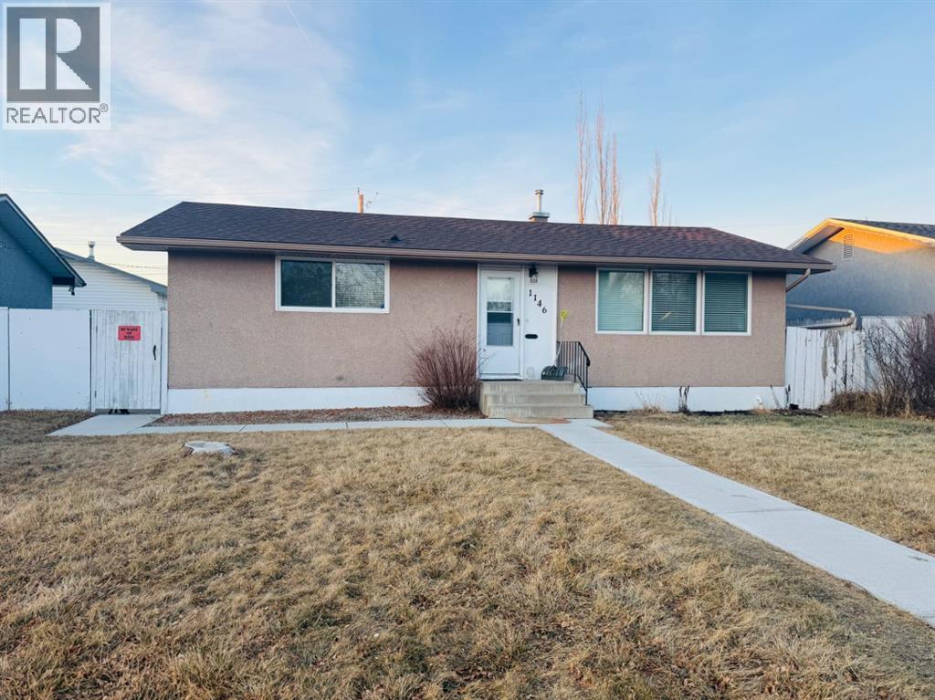 1146 Lakeway Boulevard S, Lethbridge, Alberta