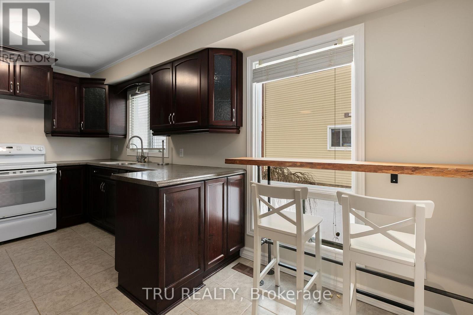 1078 St Emmanuel Terrace, Ottawa, Ontario  K1C 2J7 - Photo 13 - X12686320