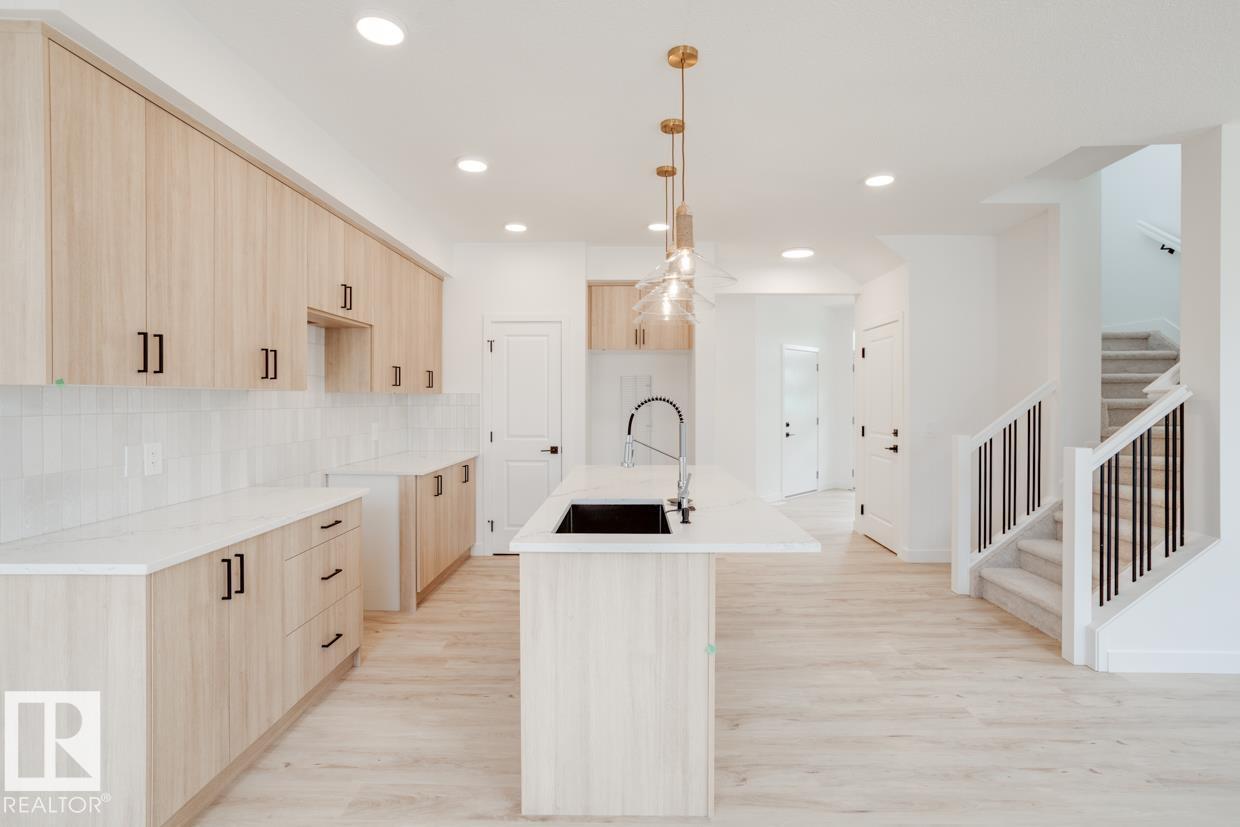 2634 62 ST SW, Edmonton, Alberta