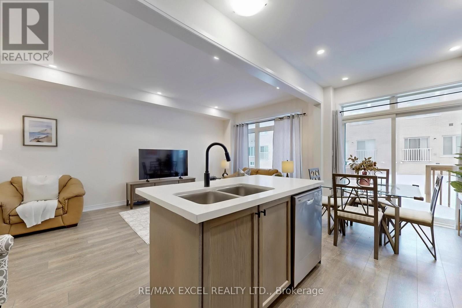 2614 Hibiscus Drive, Pickering, Ontario  L1X 0L8 - Photo 14 - E12825440