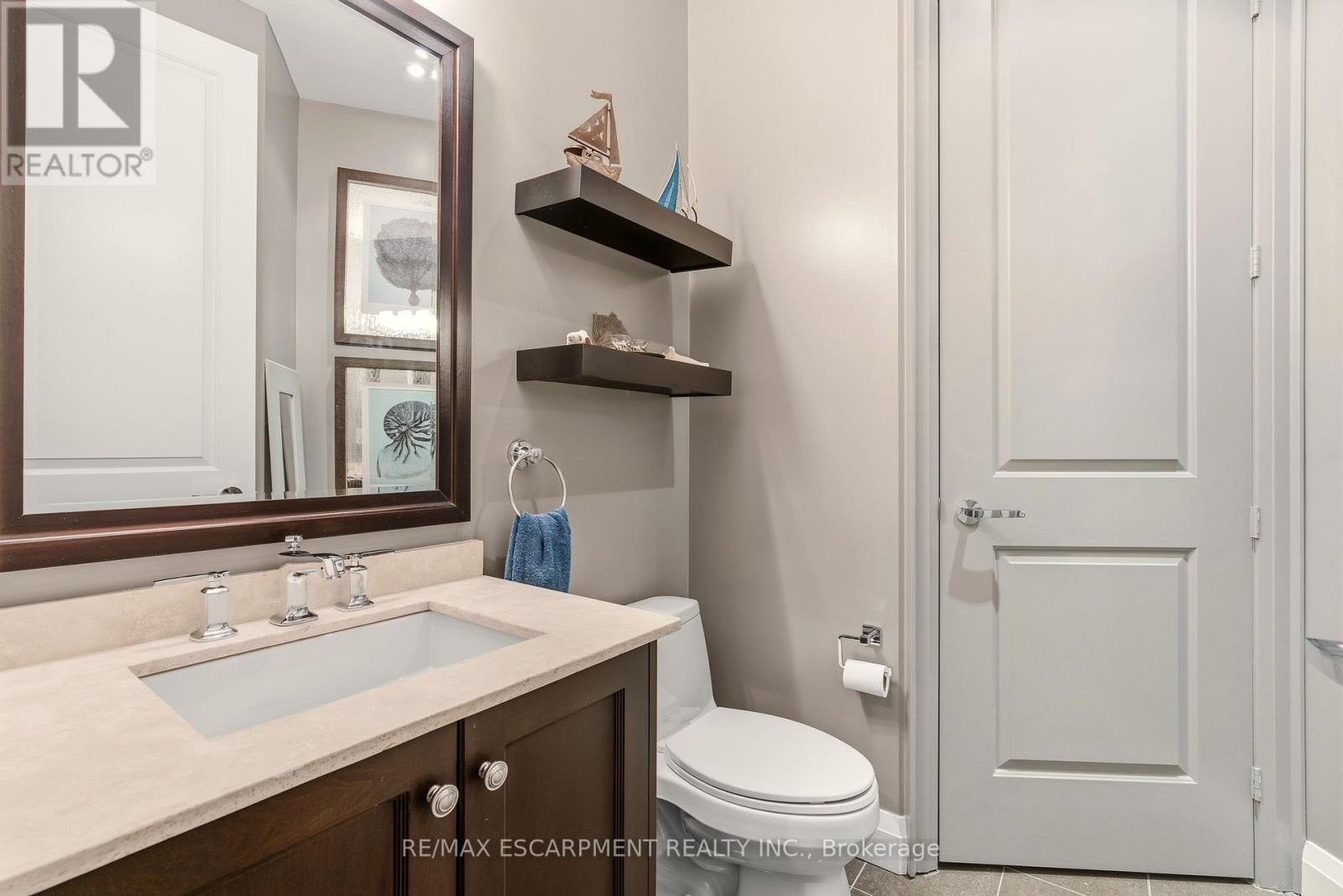 703 - 11 Bronte Road, Oakville, Ontario  L6L 0E1 - Photo 17 - W12825436