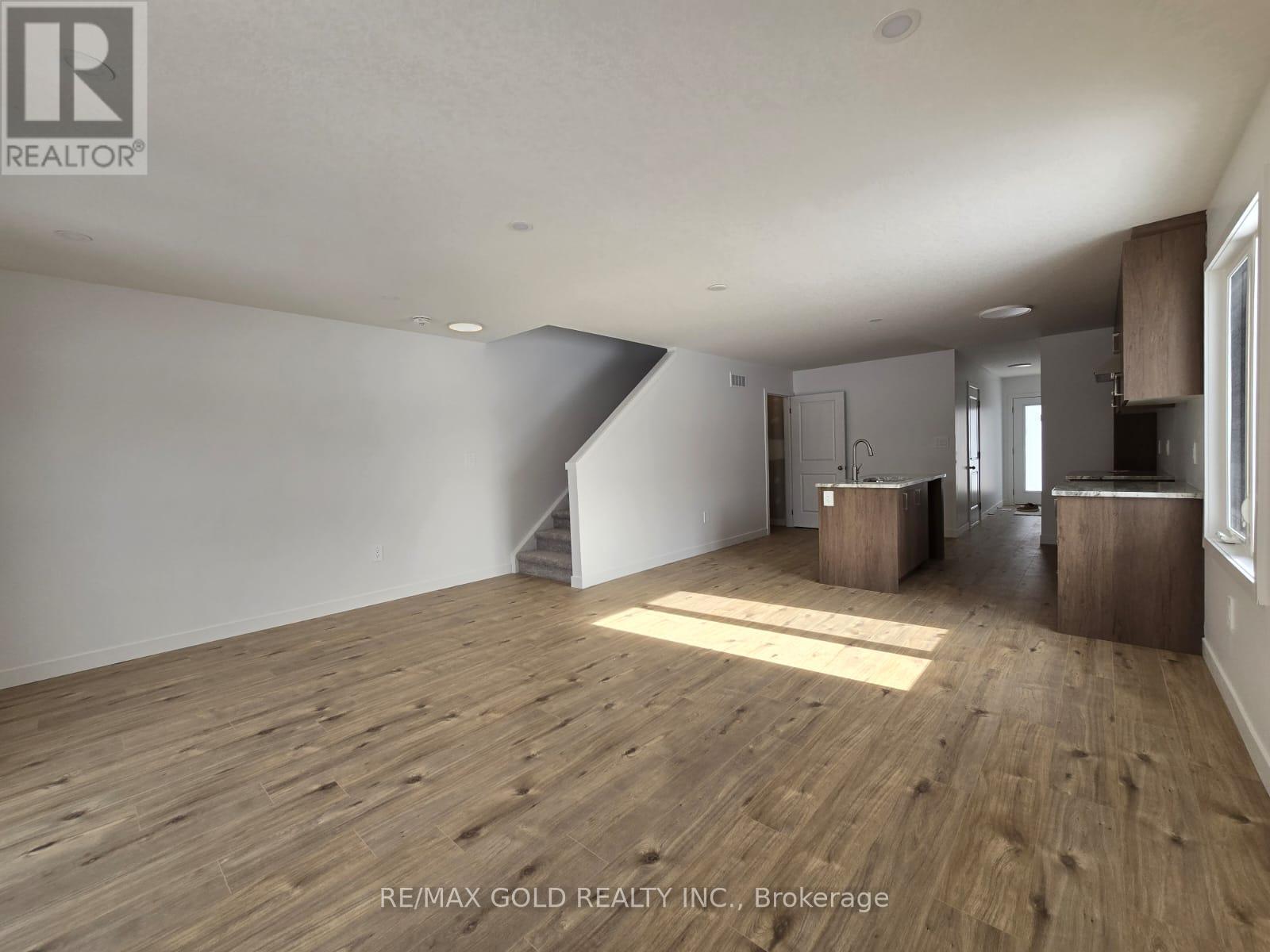 14 Red Oak Common, Cambridge, Ontario  N1S 0G3 - Photo 4 - X12825412