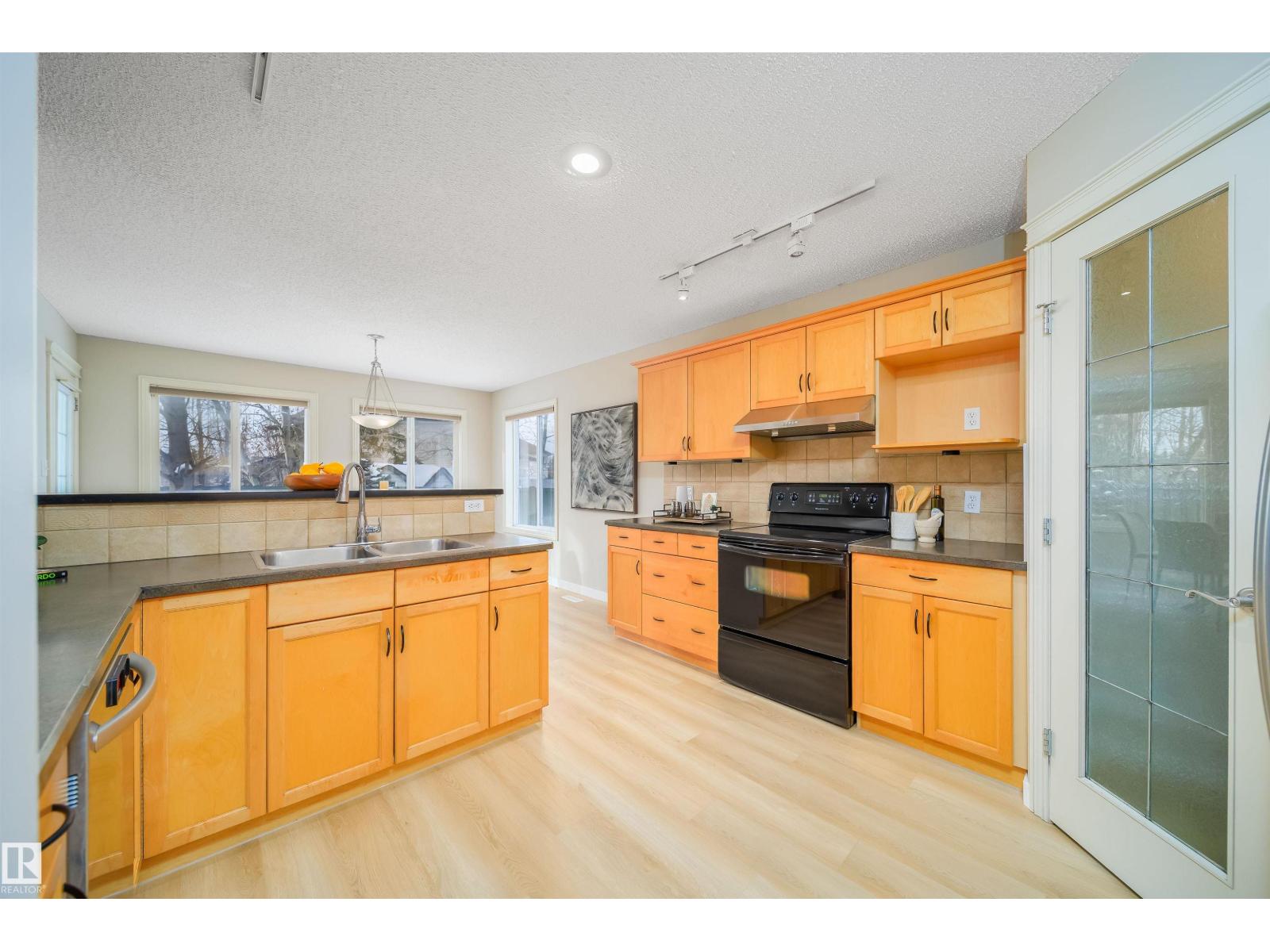 1042 Rutherford Pl Sw, Edmonton, Alberta  T6W 1J5 - Photo 21 - E4475073