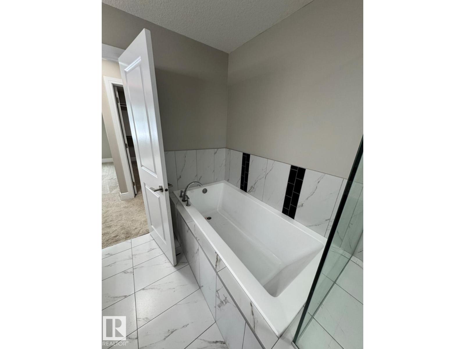 8729 Mayday Ln Sw, Edmonton, Alberta  T6X 2L3 - Photo 17 - E4475075