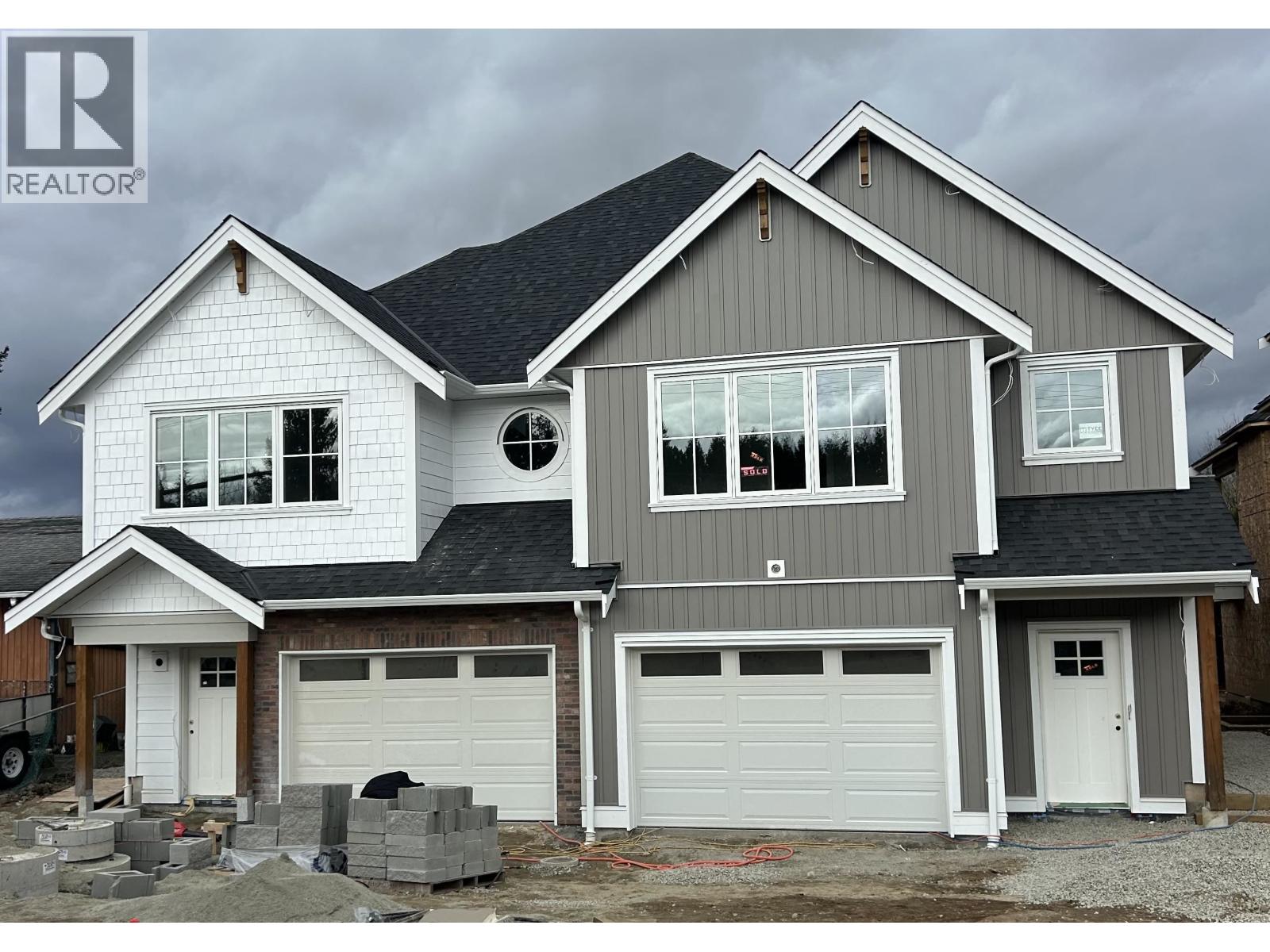 A-21425 121 Avenue, Maple Ridge, British Columbia  V2X 3S5 - Photo 1 - R3040250