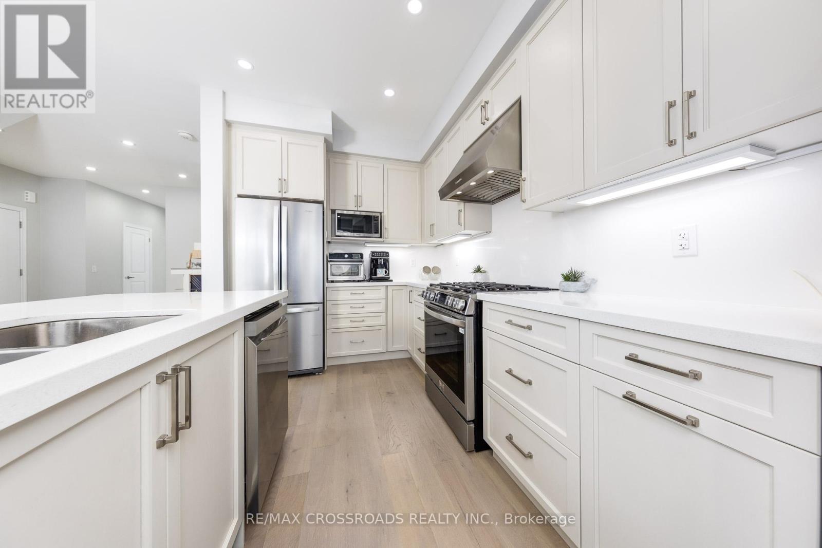 15 Percy Rye Avenue, Markham, Ontario  L6C 3K1 - Photo 10 - N12825512