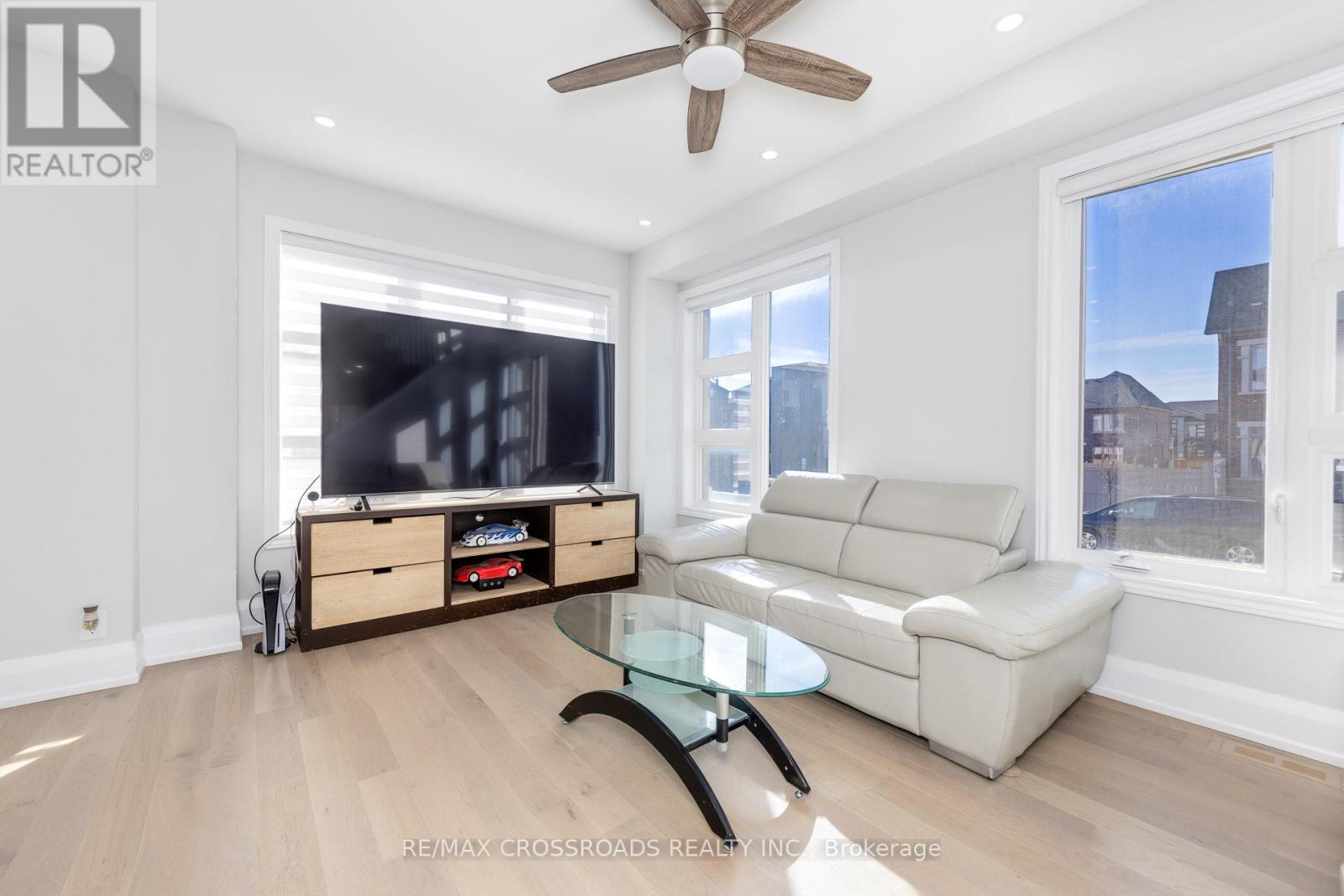 15 Percy Rye Avenue, Markham, Ontario  L6C 3K1 - Photo 14 - N12825512