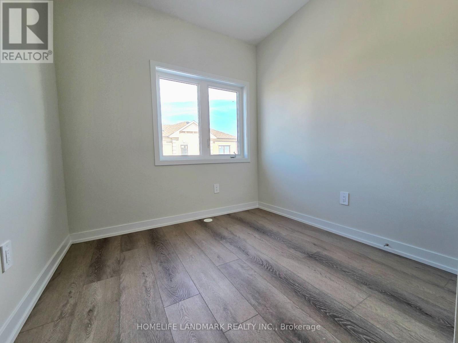 29 Victor Metcalf Lane, Richmond Hill, Ontario  L4B 0J4 - Photo 8 - N12810296