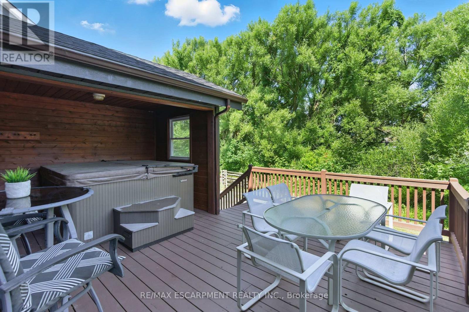 115 Pioneer Lane, Blue Mountains, Ontario  L9Y 0M6 - Photo 35 - X12825470