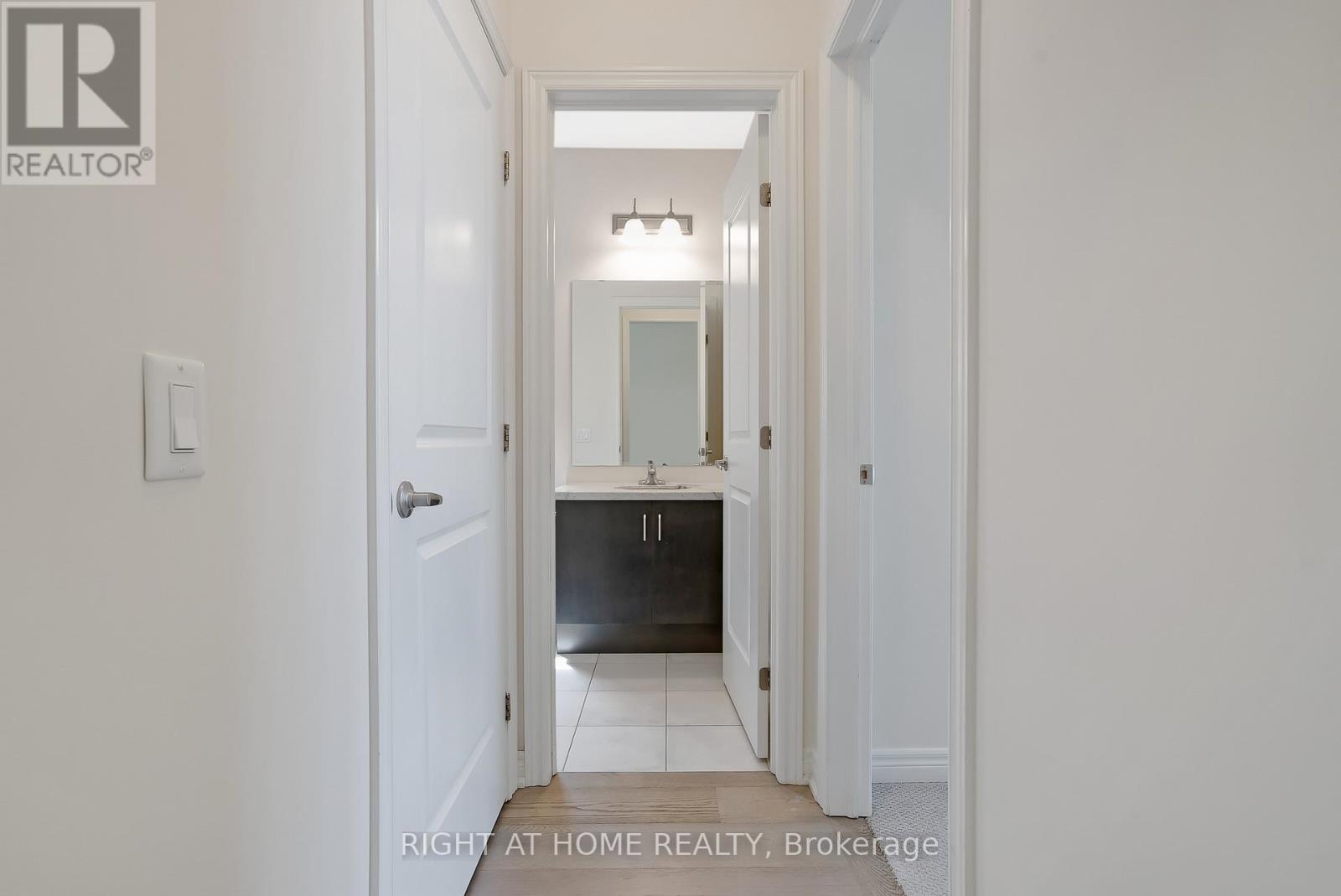 19 Robarts Drive, Hamilton (Ancaster), Ontario  L9K 0H5 - Photo 29 - X12825492