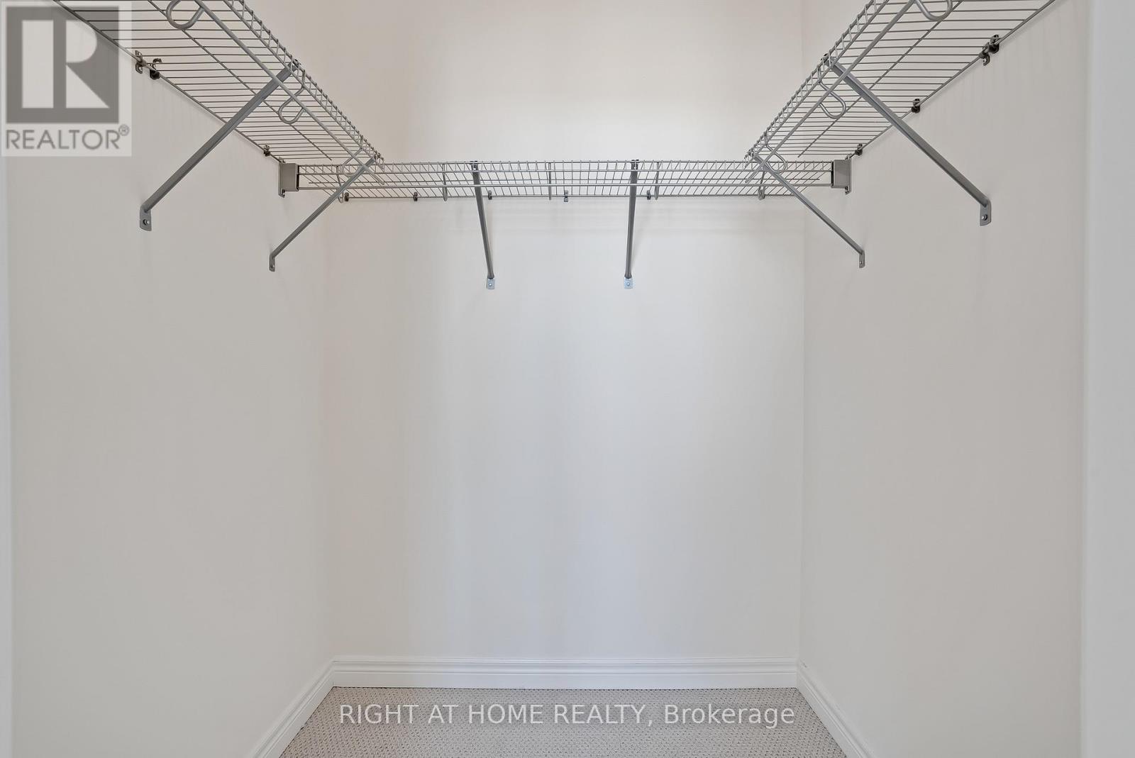 19 Robarts Drive, Hamilton (Ancaster), Ontario  L9K 0H5 - Photo 33 - X12825492