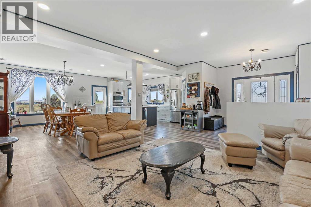 33257 10 Range Road, Rural Mountain View County, Alberta  T4H 1J5 - Photo 16 - A2256614