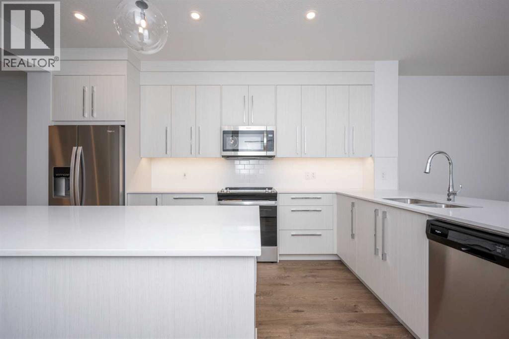 1020 West Lakeview Drive, Chestermere, Alberta T1X 2T3 - Photo 8 - A2286457