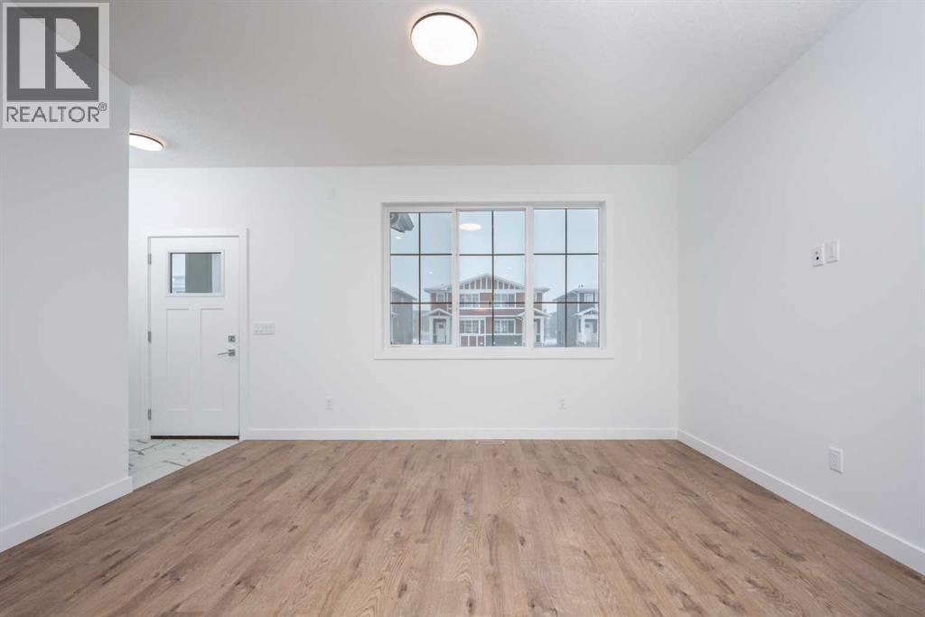 1020 West Lakeview Drive, Chestermere, Alberta T1X 2T3 - Photo 3 - A2286457