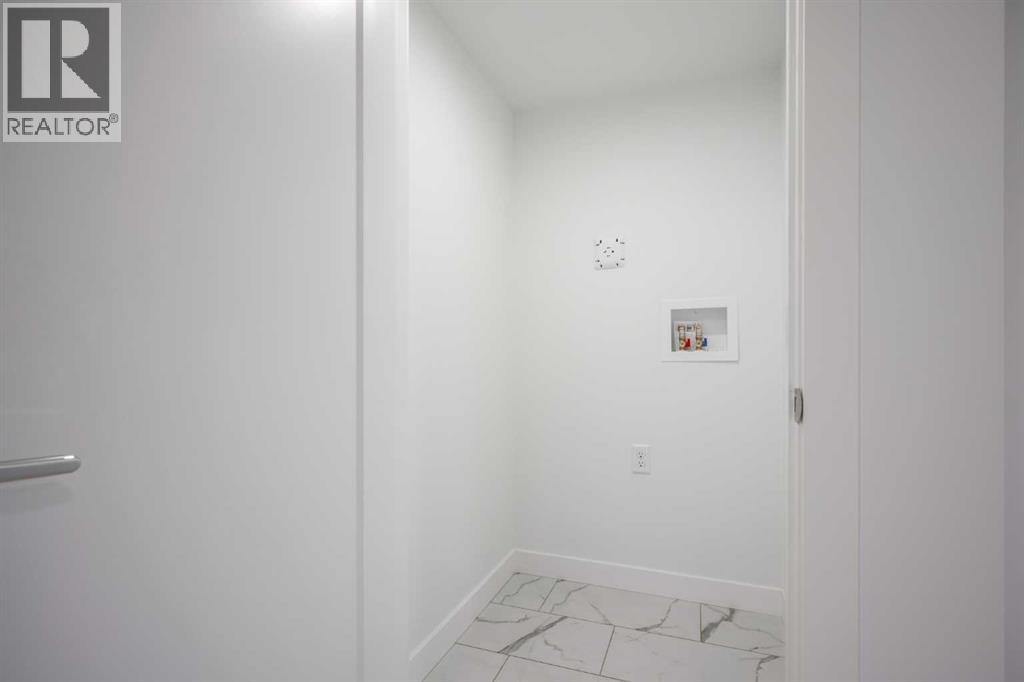 1020 West Lakeview Drive, Chestermere, Alberta T1X 2T3 - Photo 38 - A2286457