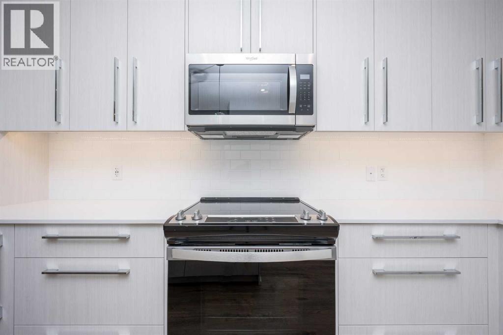 1020 West Lakeview Drive, Chestermere, Alberta T1X 2T3 - Photo 7 - A2286457