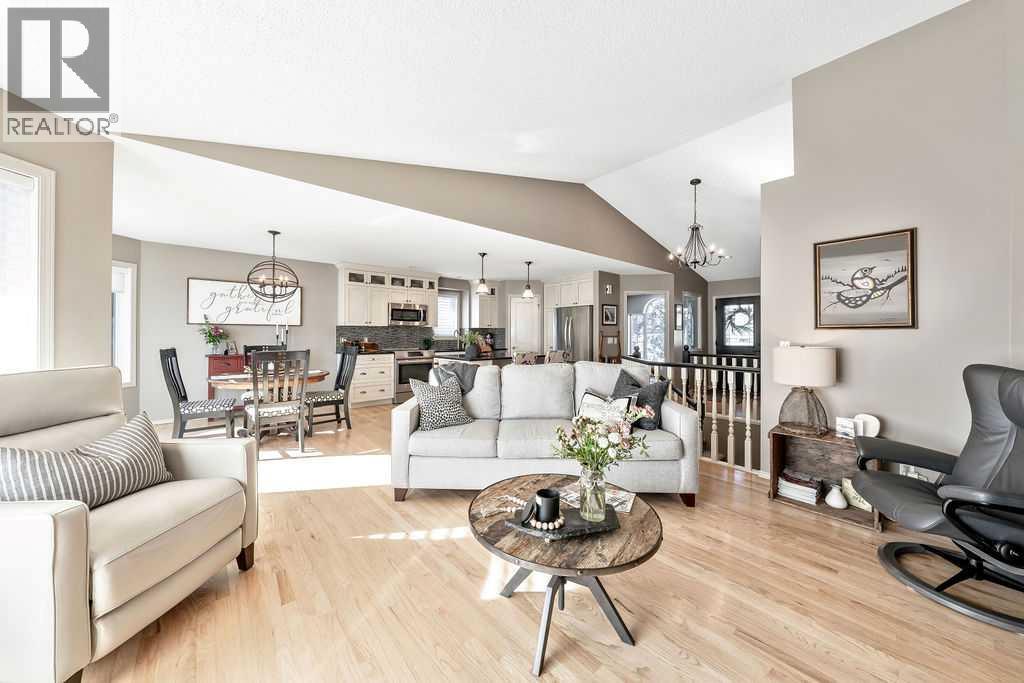 10 Bow Point, Cochrane, Alberta  T4C 1M8 - Photo 19 - A2287528