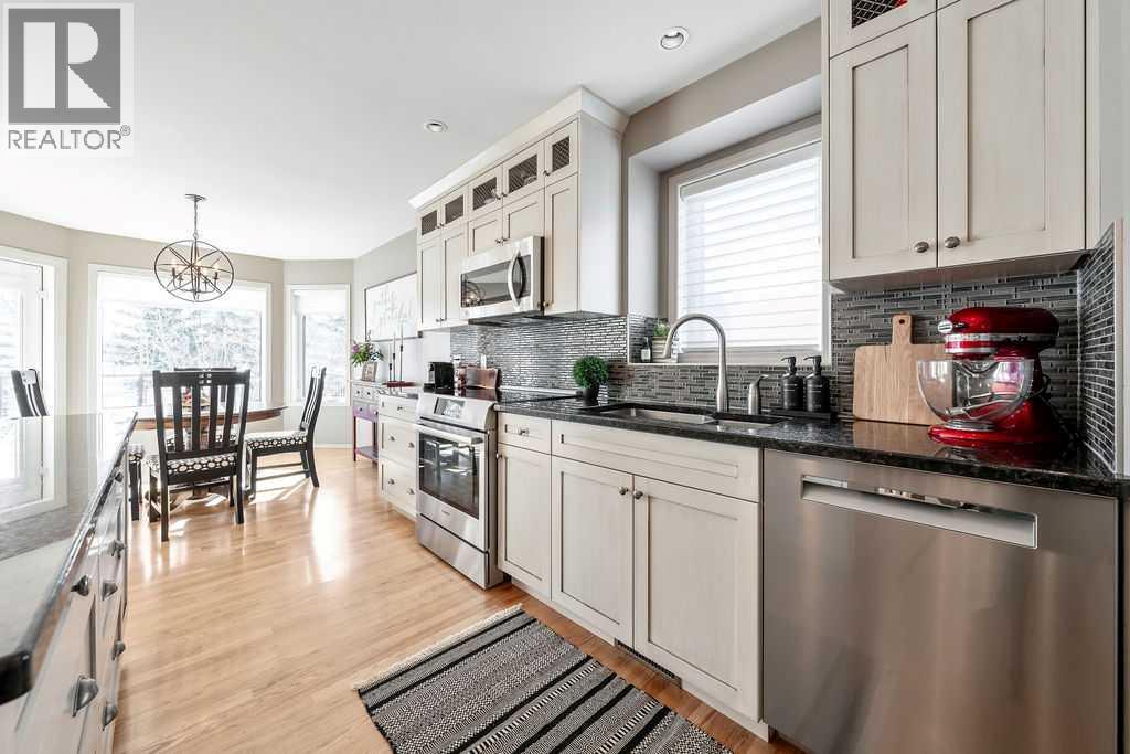 10 Bow Point, Cochrane, Alberta  T4C 1M8 - Photo 7 - A2287528