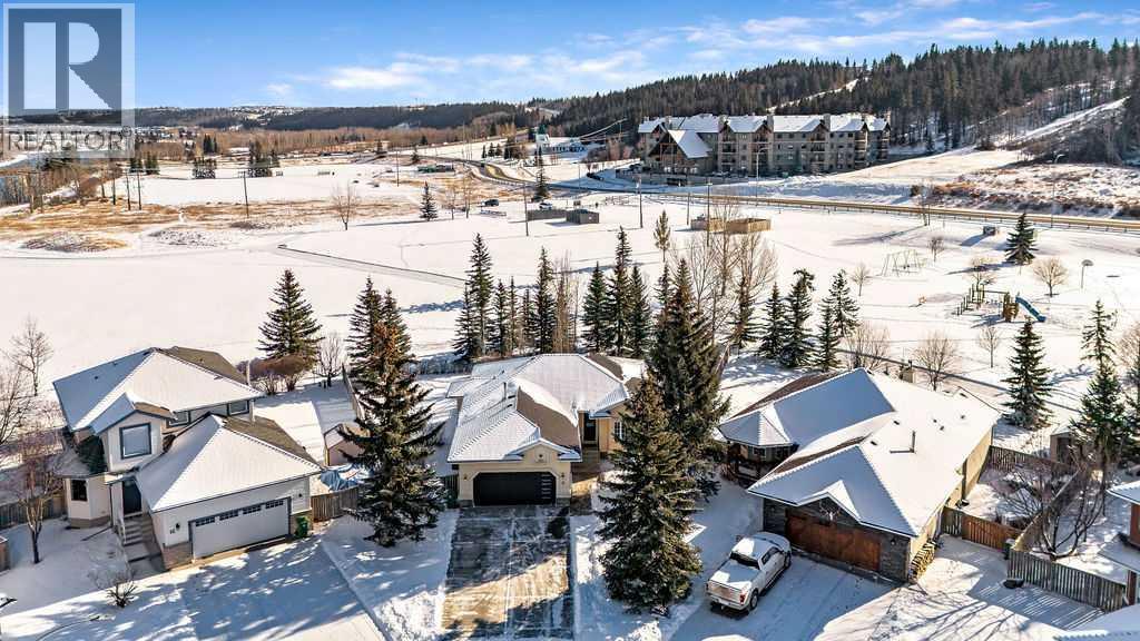 10 Bow Point, Cochrane, Alberta  T4C 1M8 - Photo 2 - A2287528